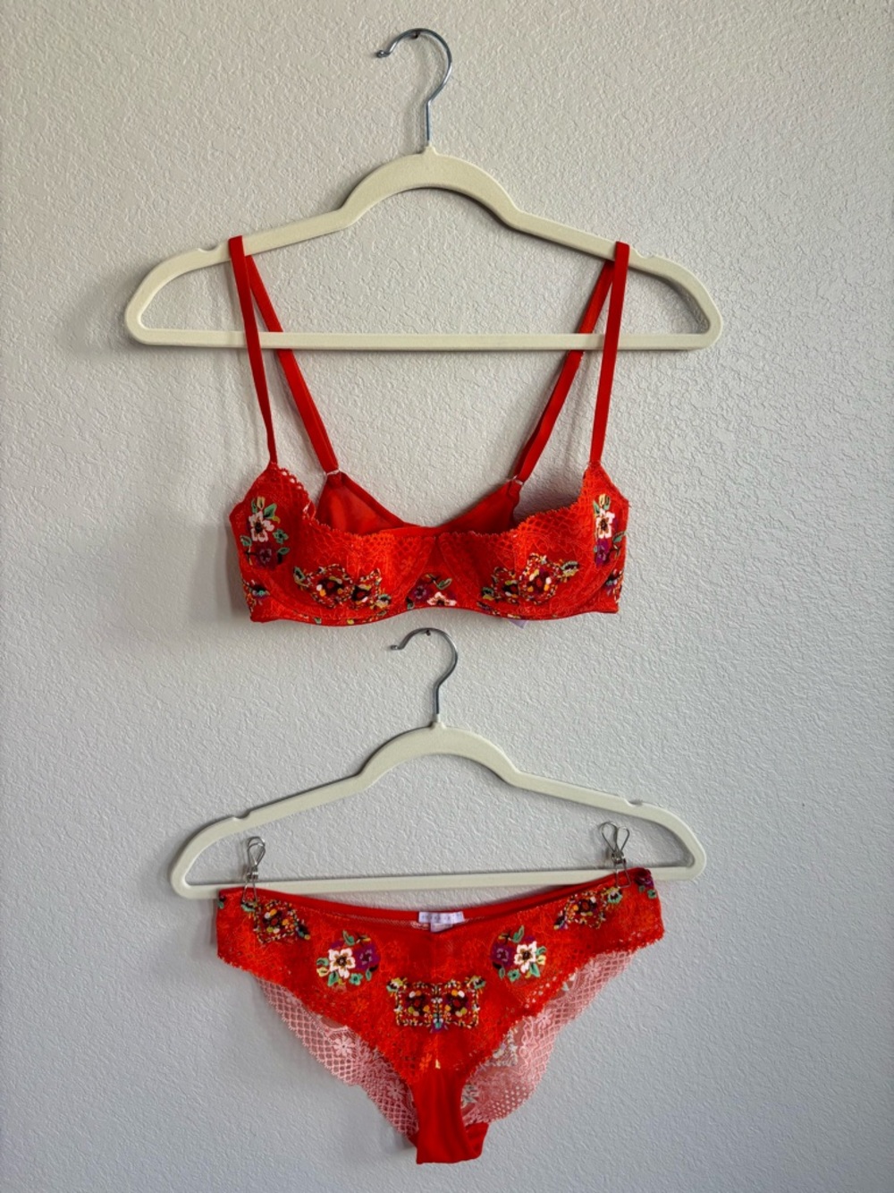 Savage X Fenty Bright Orange Embroidered Lace Bra & Panty Set